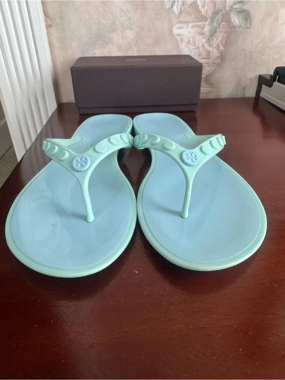 TORY BURCH TONE ON TONE STUDDED JELLY THONGS BABY BLUE 8